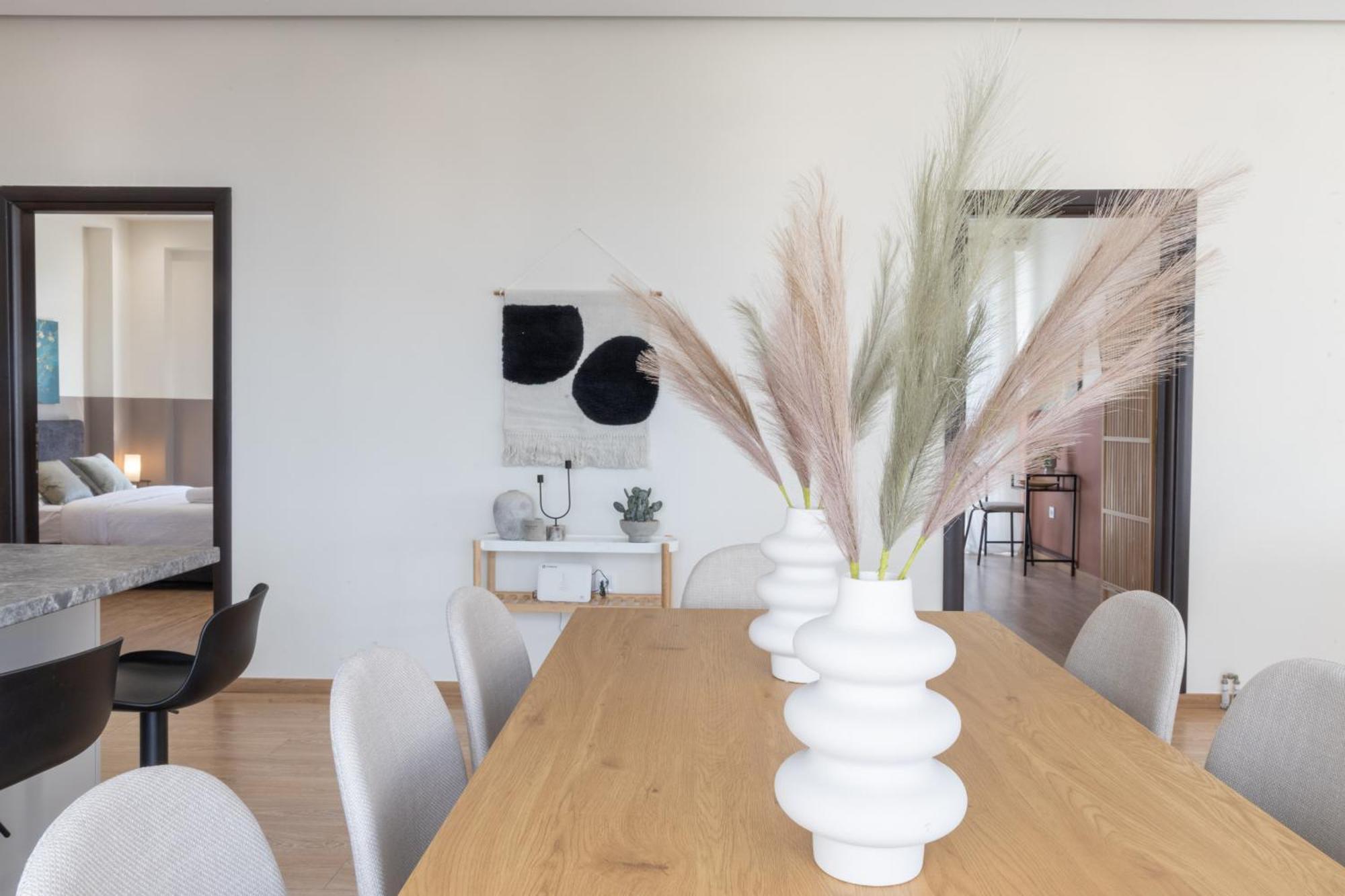 Luxurious 3-Bedroom Seaside Retreat Fully Renovated In 2025 Athens Exterior photo